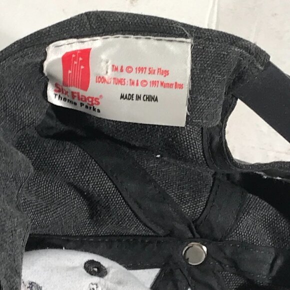 Six FlagsTheme Park Vintage Looney Tunes Snapback Black White Cap Hat - Picture 8 of 11